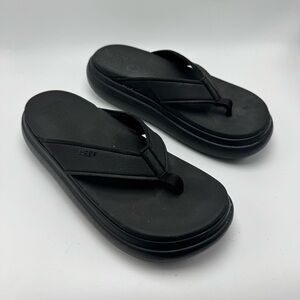 Reef Cushion Bondi Platform Black Sandals Size 10 Casual Beach Thong Lightweight